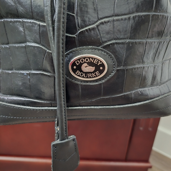 Dooney & Bourke Black Croc-Embossed Shoulder Bag - Picture 2 of 9